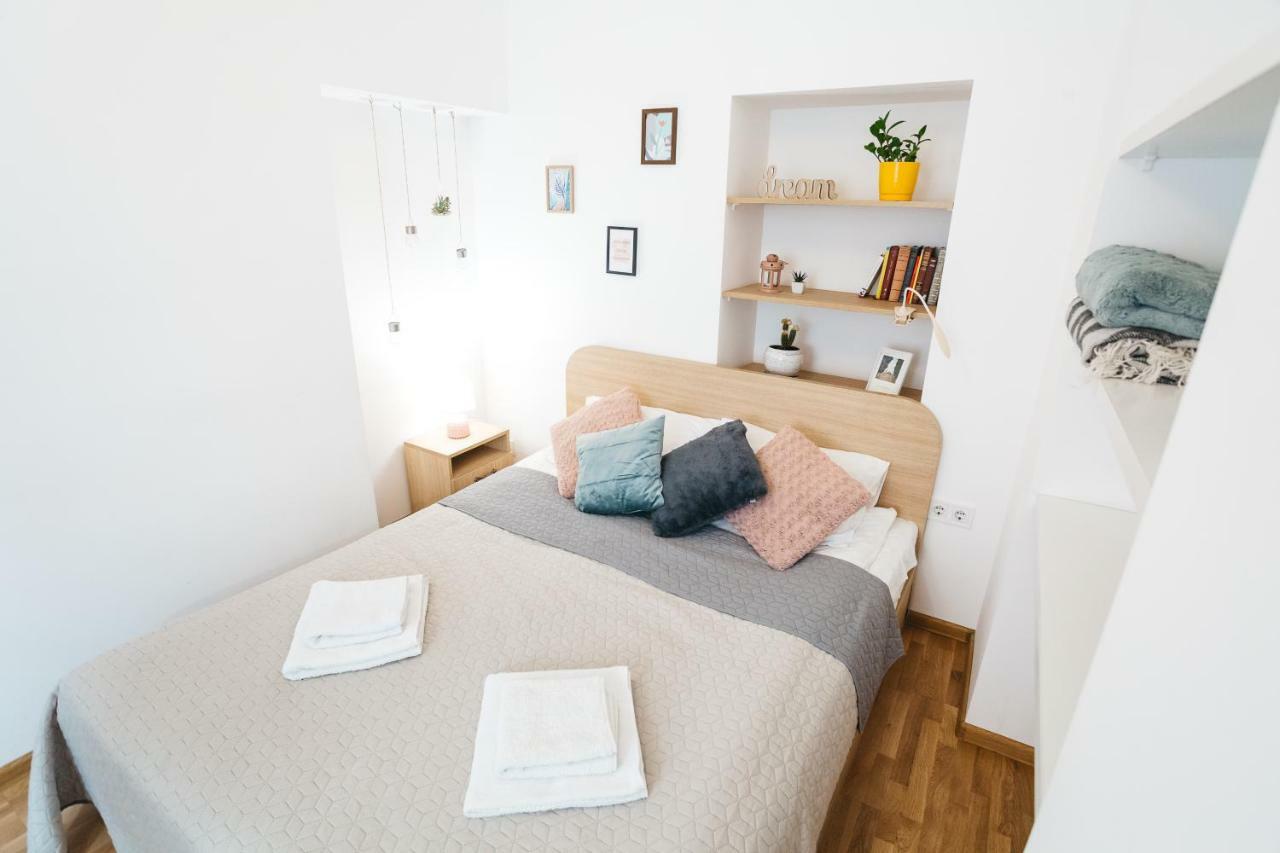 Krakivska 24 Apartment ลวีฟ ภายนอก รูปภาพ